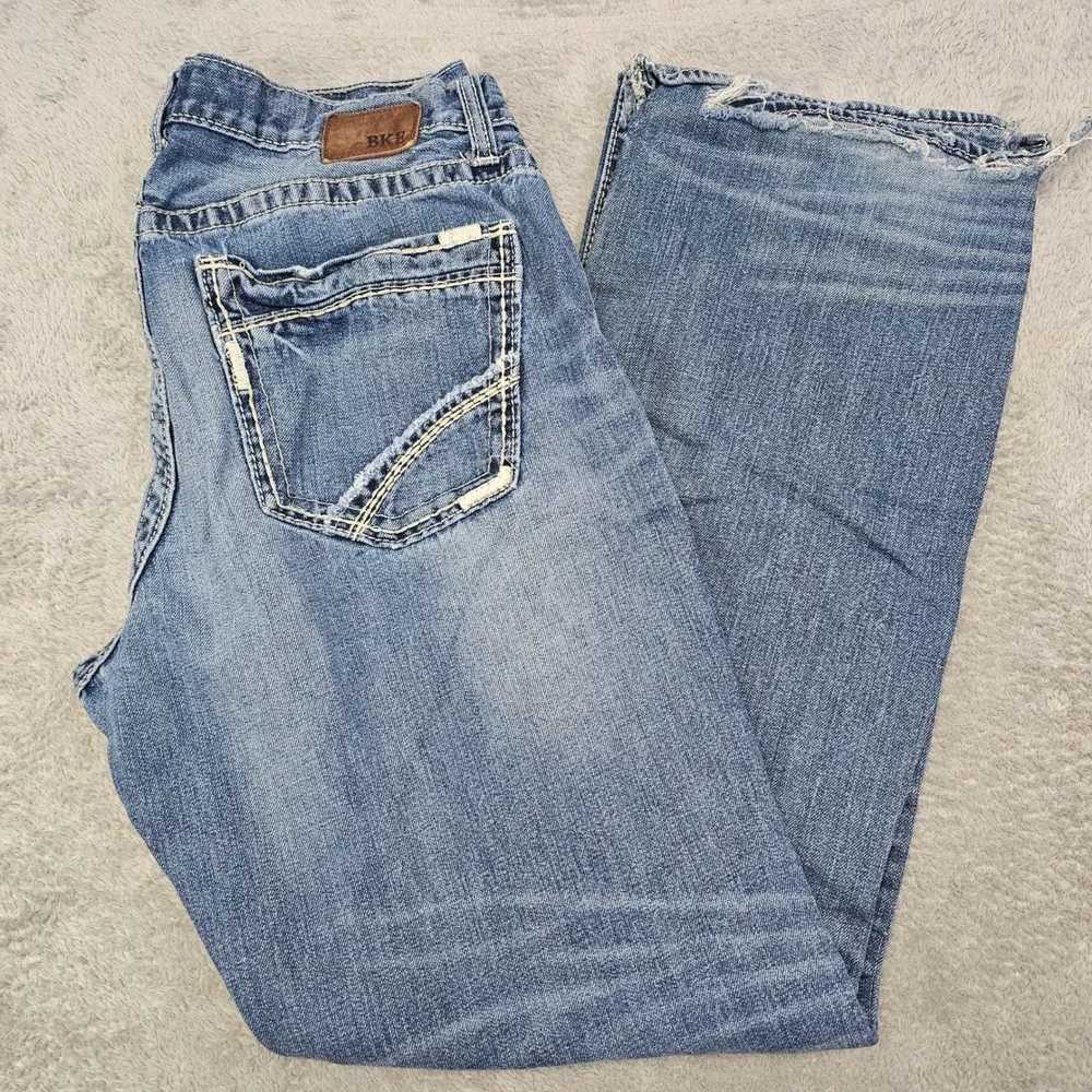 Tyler Straight Jeans Mens 34R Paint Splatter Raw Hem‎ Distressed Denim